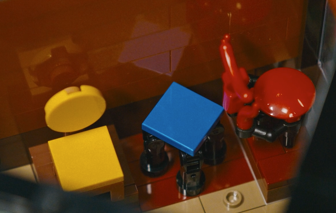 LEGO chairs in 11371 Shopping Street 1