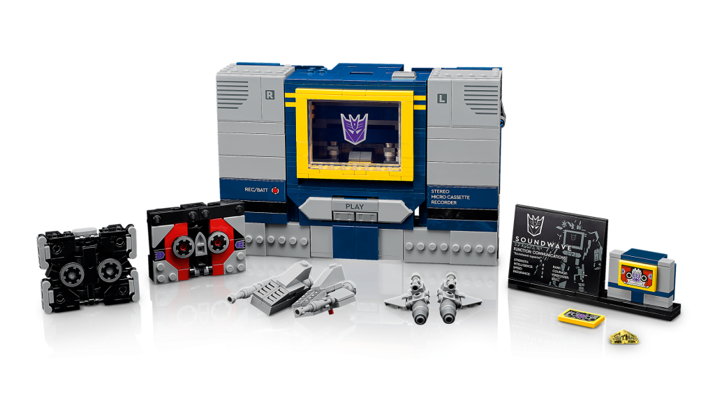 LEGO Icons 10358 Transformers Soundwave 29 1024x576