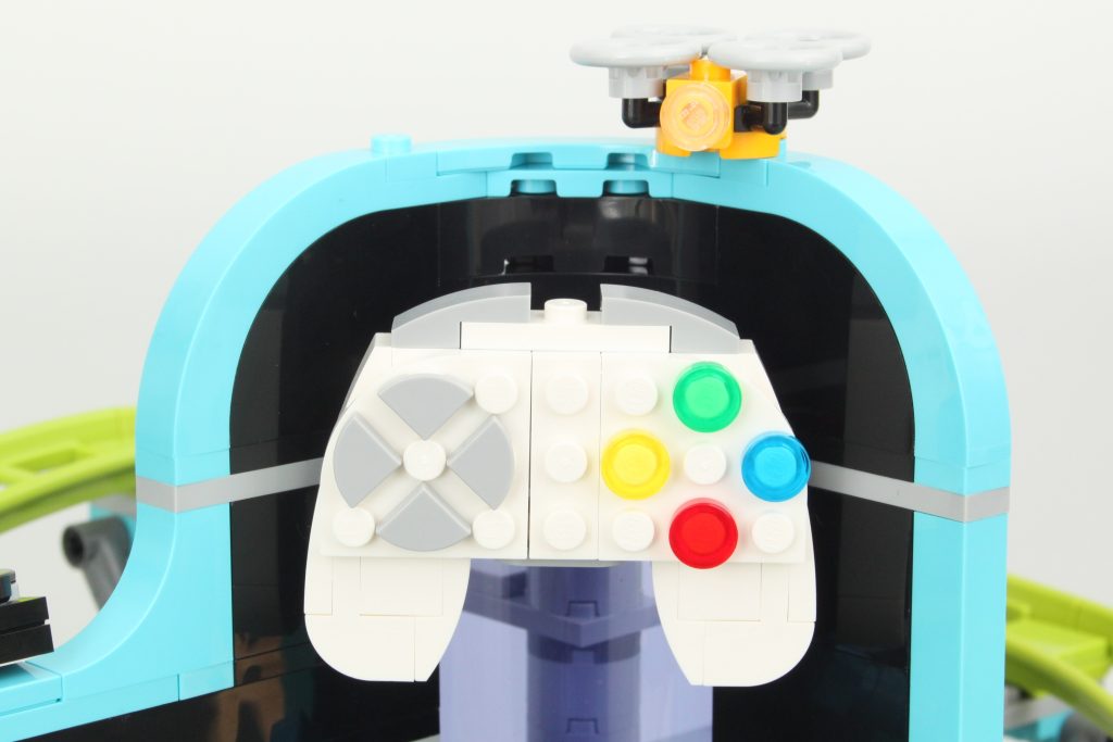 lego city 60421 Robot World Roller Coaster Park review 38 1024x683