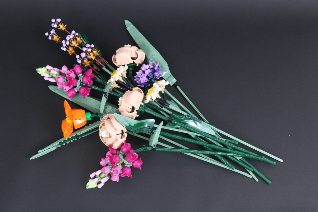 LEGO Botanical Collection 10280 Flower Bouquet review 23