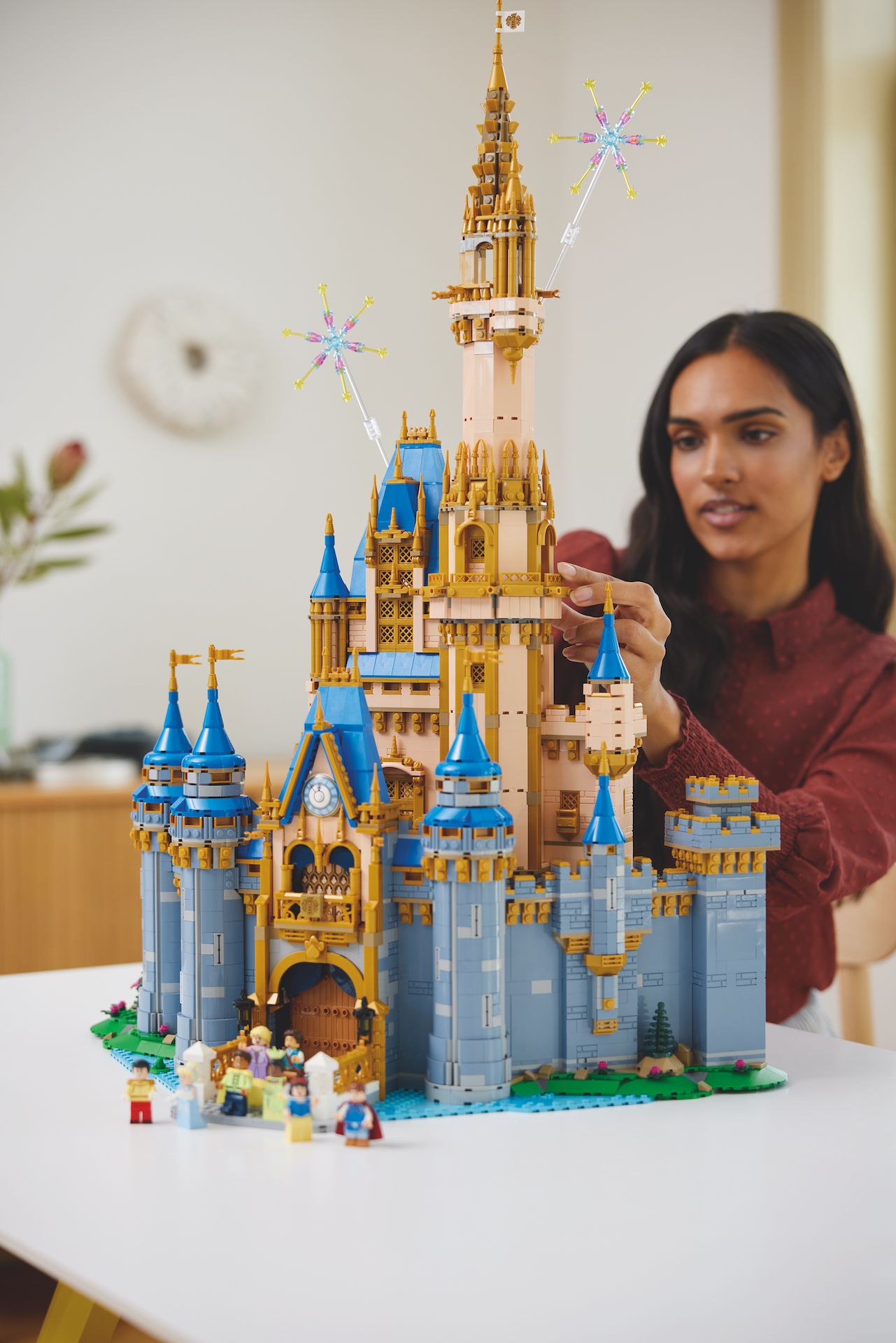 LEGO Disney 100th anniversary 43222 Disney Castle 29