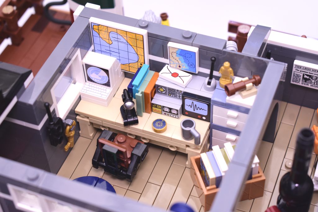 LEGO Harbormasters Office review 16 1 1024x683