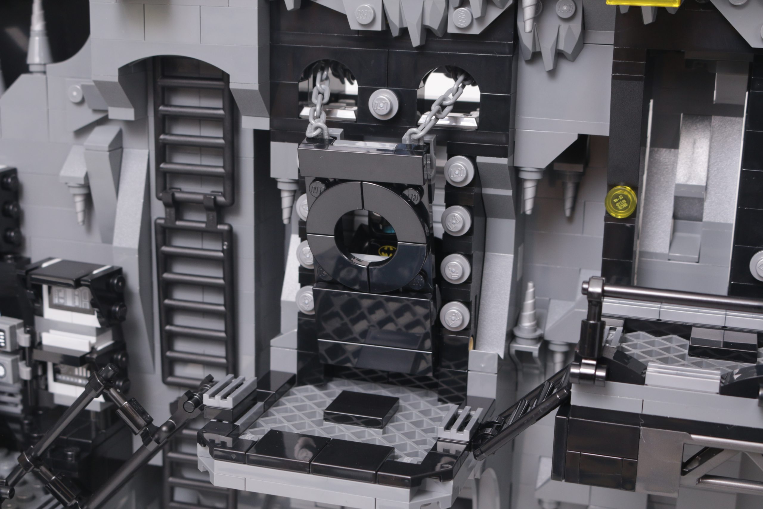 LEGO Batman 76252 Batcave – Shadow Box review 31 scaled