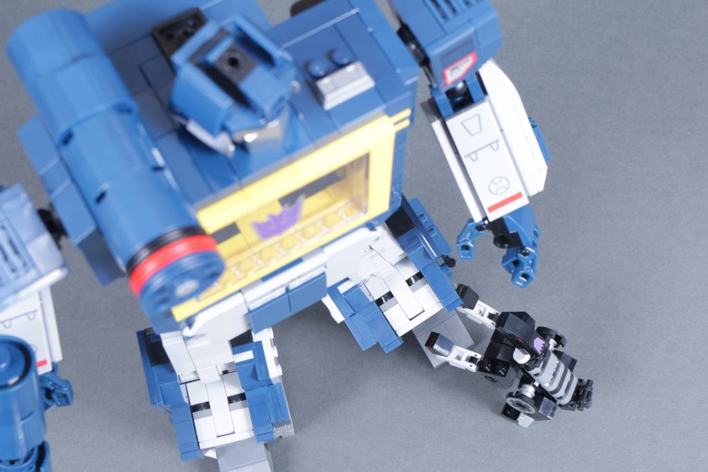 LEGO Icons Transformers 10358 Soundwave review 36 1024x683