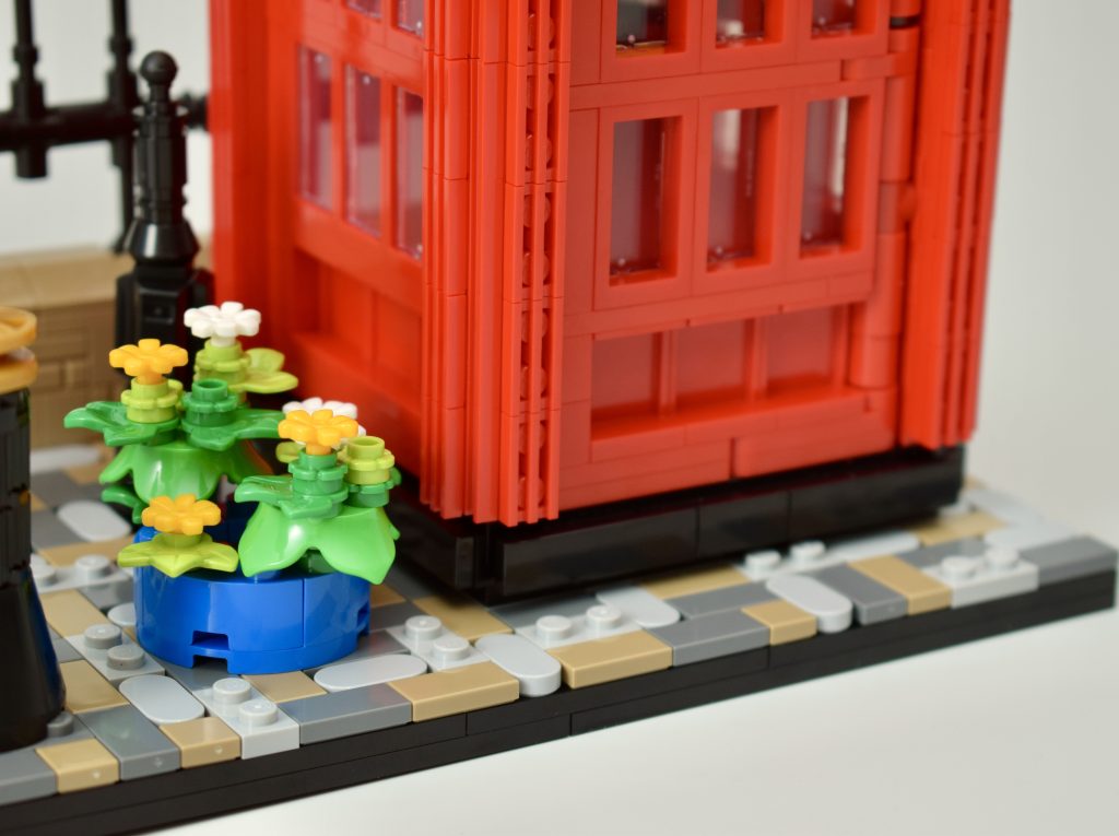 LEGO Ideas 21347 Red London Telephone Box review 25 1024x765