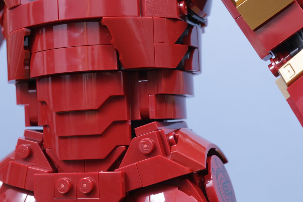LEGO Marvel 76344 Iron Man Mark 3 Collectors Edition review 67 1200x800